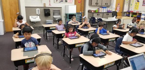 Kindergarten with iPads